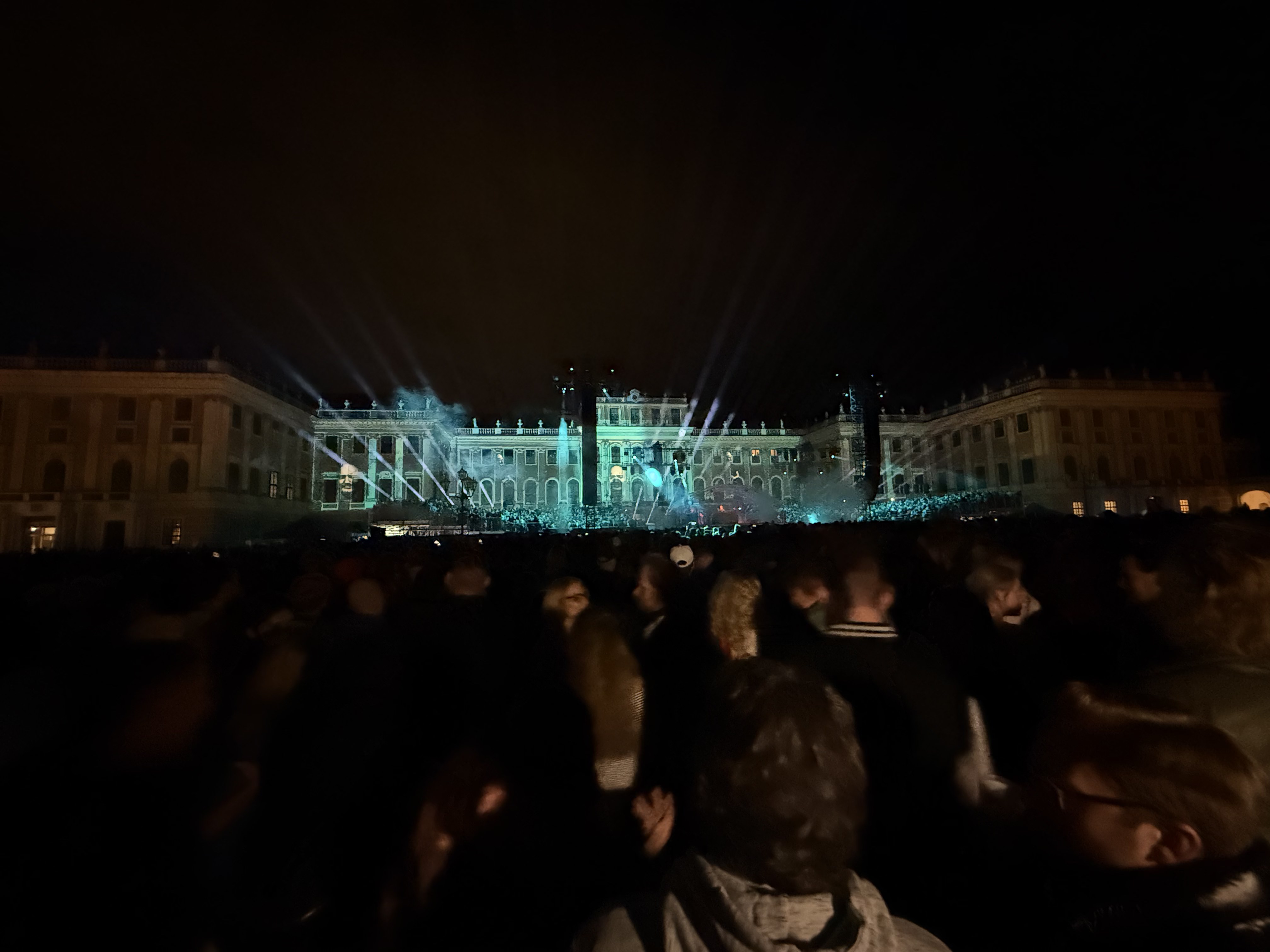 Paul Kalkbrenner bij Schloss Schönbrunn in Wenen